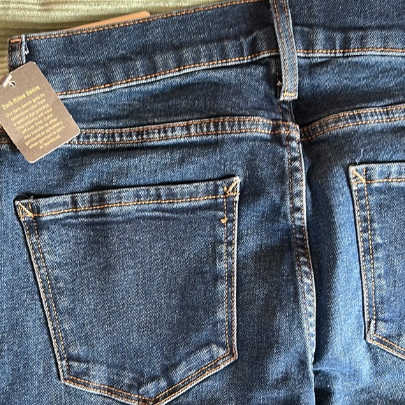 Women’s a.n.a Jeans High-Rise Dark Rinse Straight Leg Size 4 NWT - Picture 8 of 15
